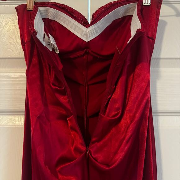 Xscape Red Satin Embellished Mermaid Evening Gown Size 10 Hoco Homecoming Prom - Picture 8 of 15
